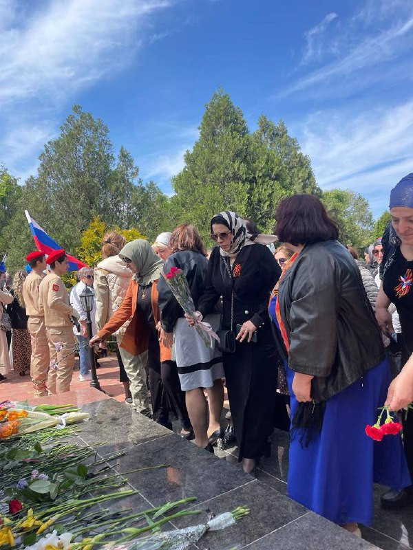 ГКУ РД УСЗН в МО “Кизлярский район" принял участие в общерайонном митинге в честь празднования 78-ой годовщины Победы в Великой Отечественной войне