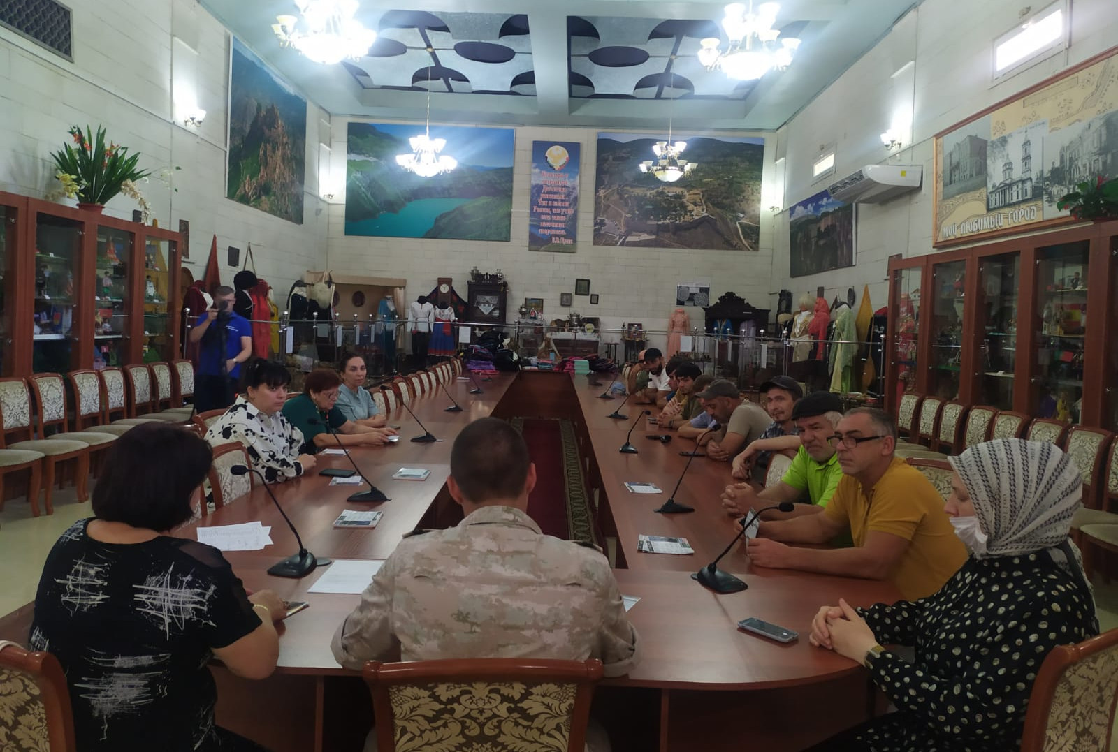 Центры занятости Минтруда Дагестана совместно с представителями военных комиссариатов и пунктов отбора на военную службу  проводят дни открытых дверей для безработных и ищущих работу граждан