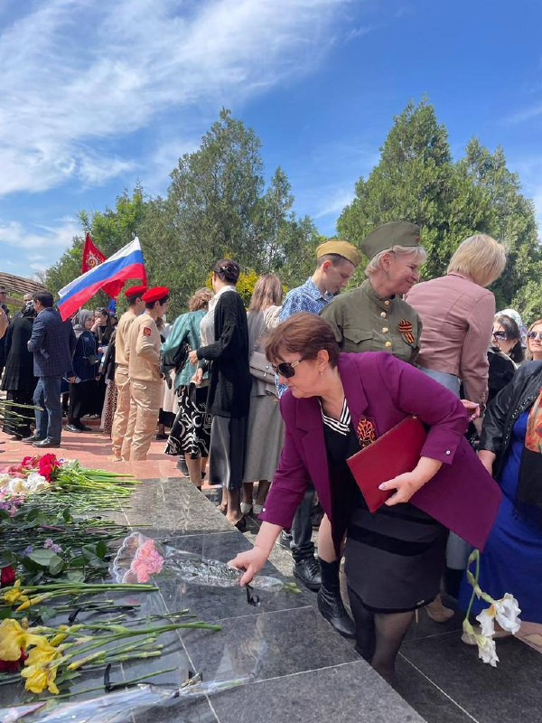 ГКУ РД УСЗН в МО “Кизлярский район" принял участие в общерайонном митинге в честь празднования 78-ой годовщины Победы в Великой Отечественной войне